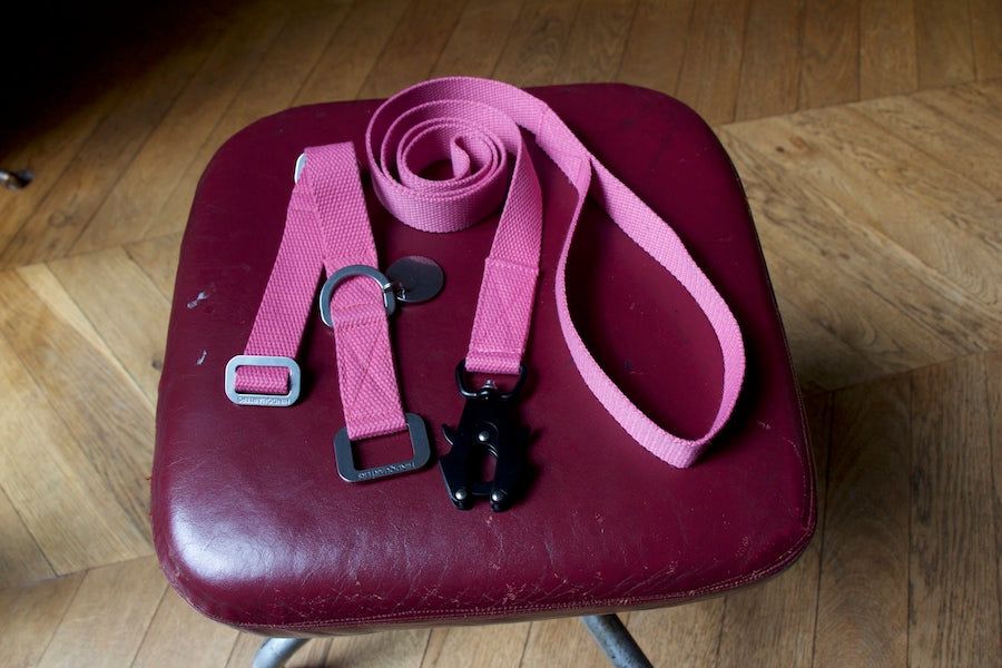 stylish pink dog lead  with matching collar made from a comfy cotton weave that is strong but soft to hold with safe and sturdy fastenings