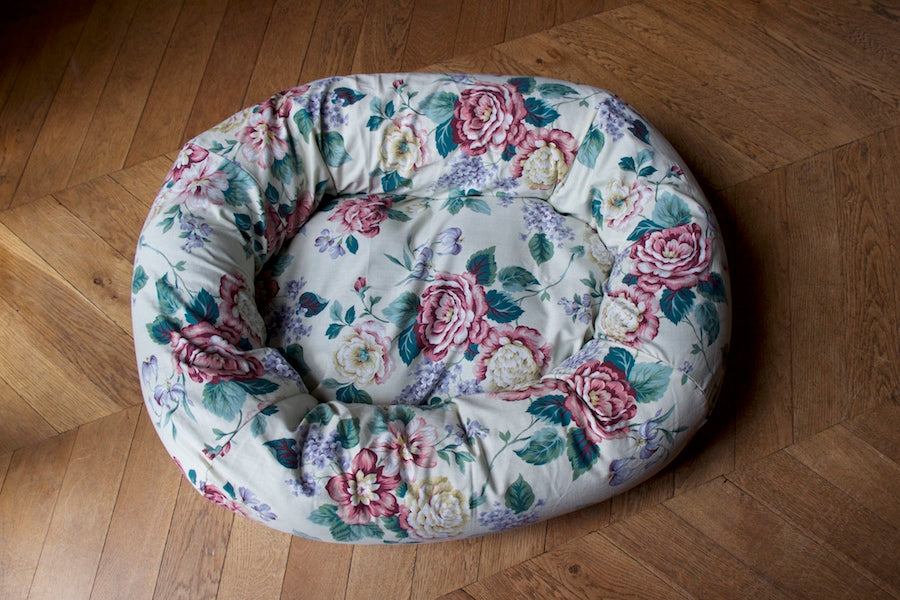 pretty floral dog bed with roses